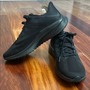 Nike Men's Black Athletic Sneakers